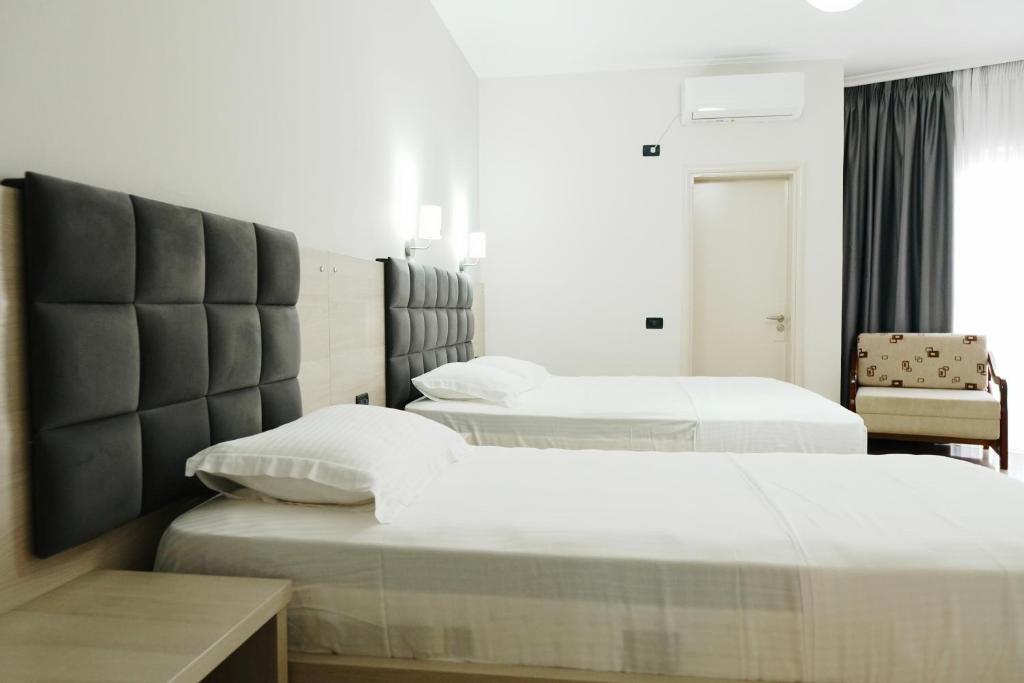 Mediterrane Hotel - Photo 16