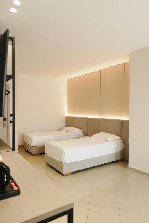 Mediterrane Hotel - Photo 6