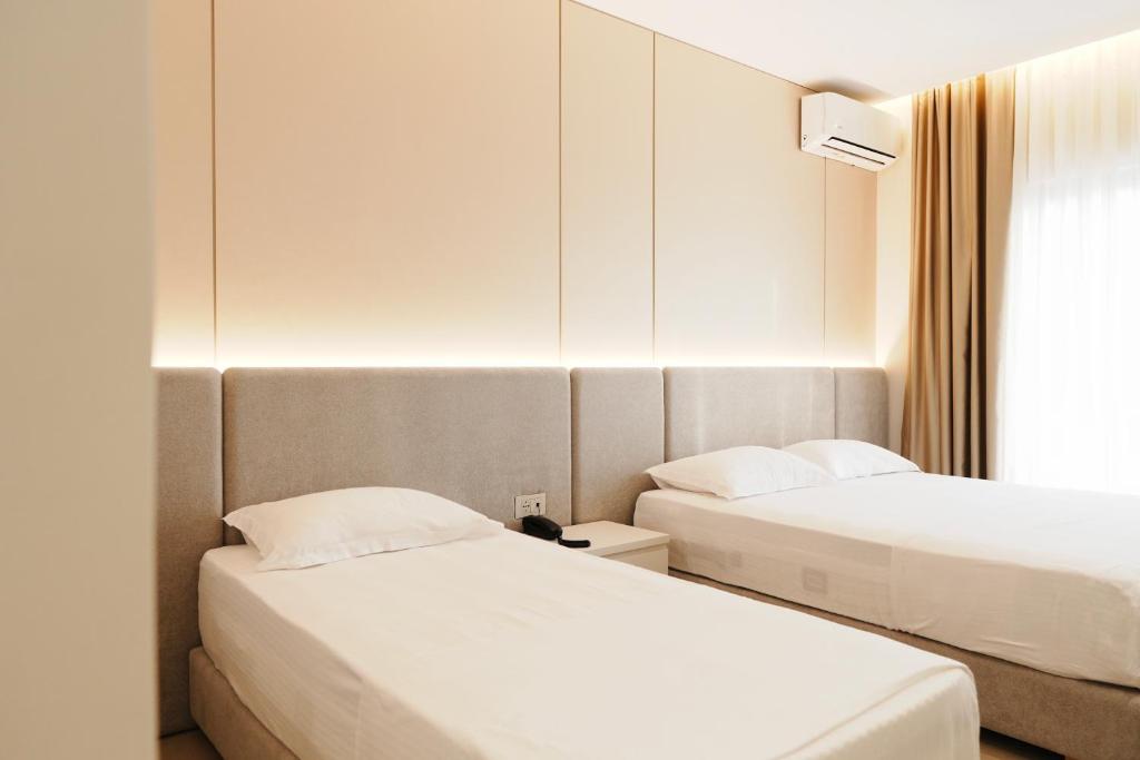 Mediterrane Hotel - Photo 9
